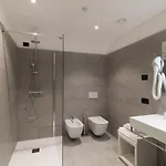 מלון Hotel Domaso דומאסו