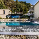 מלון Hotel Domaso דומאסו