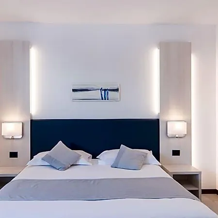 Hotel Domaso 호텔 도마소