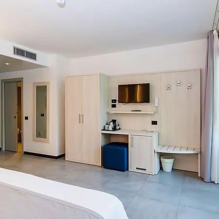 호텔 Hotel Domaso 도마소