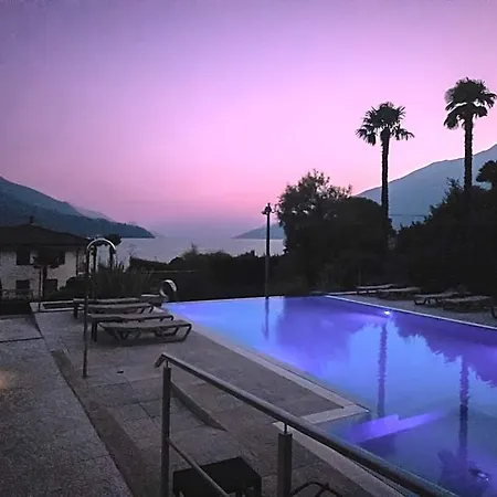 Hotel Domaso 3* 도마소