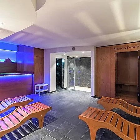 Hotel Domaso 3* 도마소