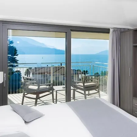 호텔 Hotel Domaso 3*