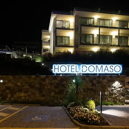 ホテル Hotel Domaso ドマーゾ