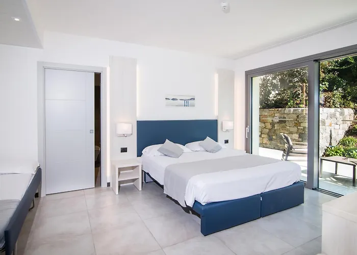 Hotel Domaso מלון