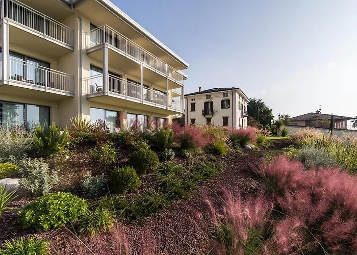 Hotel Domaso מלון דומאסו