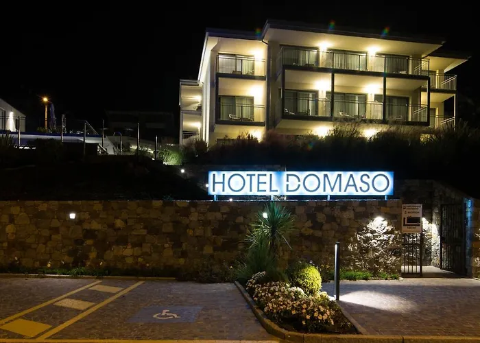מלון Hotel Domaso דומאסו