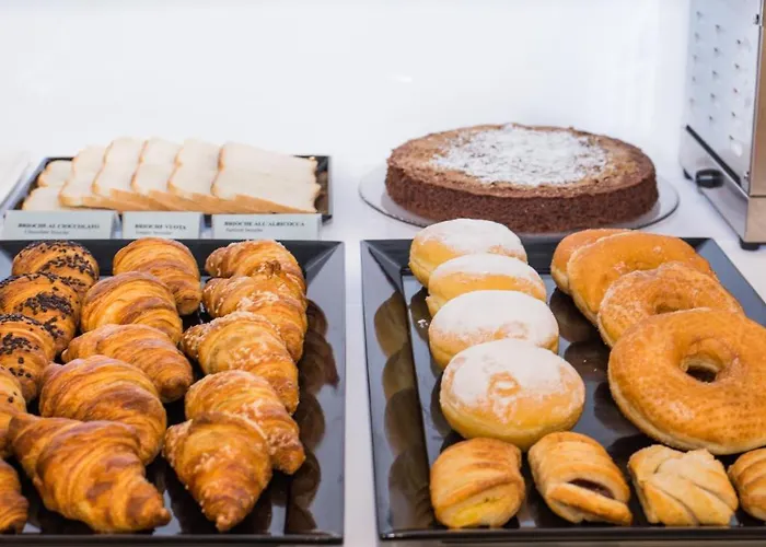 מלון Hotel Domaso